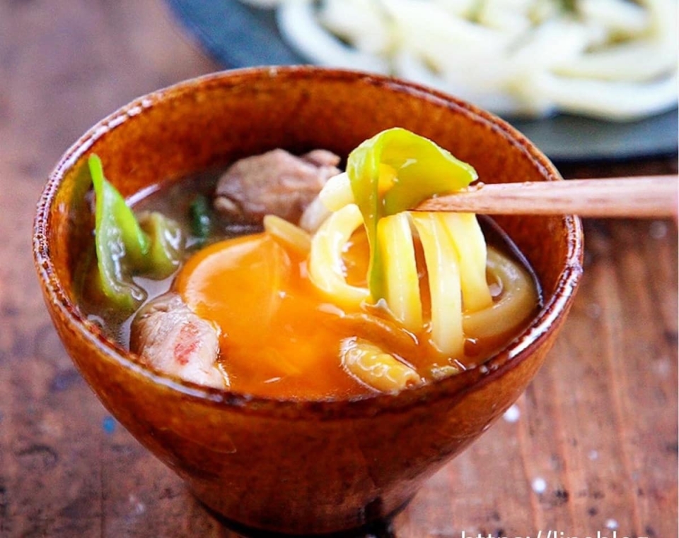 ごま油香る!やみつき必至の「冷凍うどん」レシピ5選♪