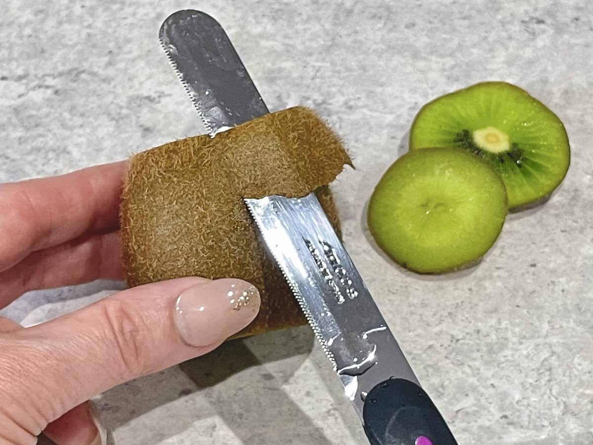 フルーツを使ったバラの作り方
