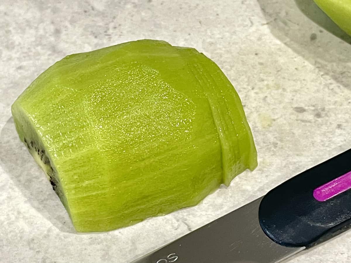 フルーツを使ったバラの作り方