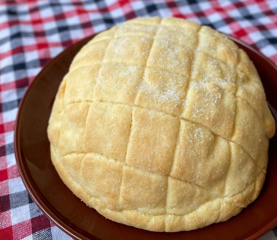 大人も子どもも楽しめる！手軽に作れる「メロンパン風」レシピ