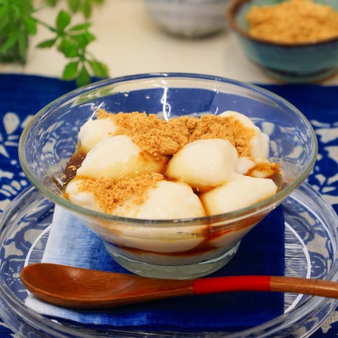 とろり～ん食感でおいしい！夏のひんやりおやつ「牛乳もち」レシピ