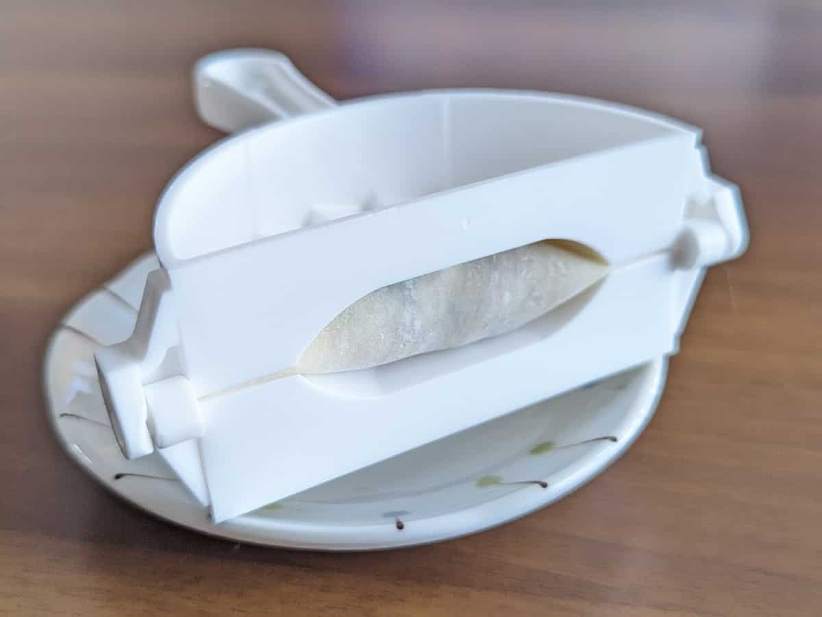 ダイソー かんたん餃子メーカー 使い方
