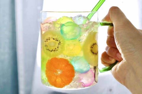 しゅわしゅわ！まるでステンドグラスのような「フルーツポンチゼリー」の作り方