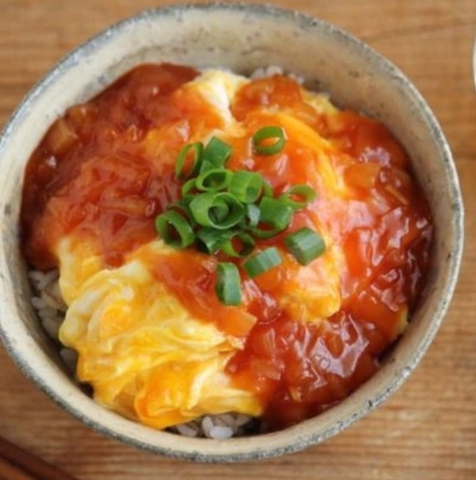 「卵×食材1つ」でパパッと作れる！節約どんぶりレシピ