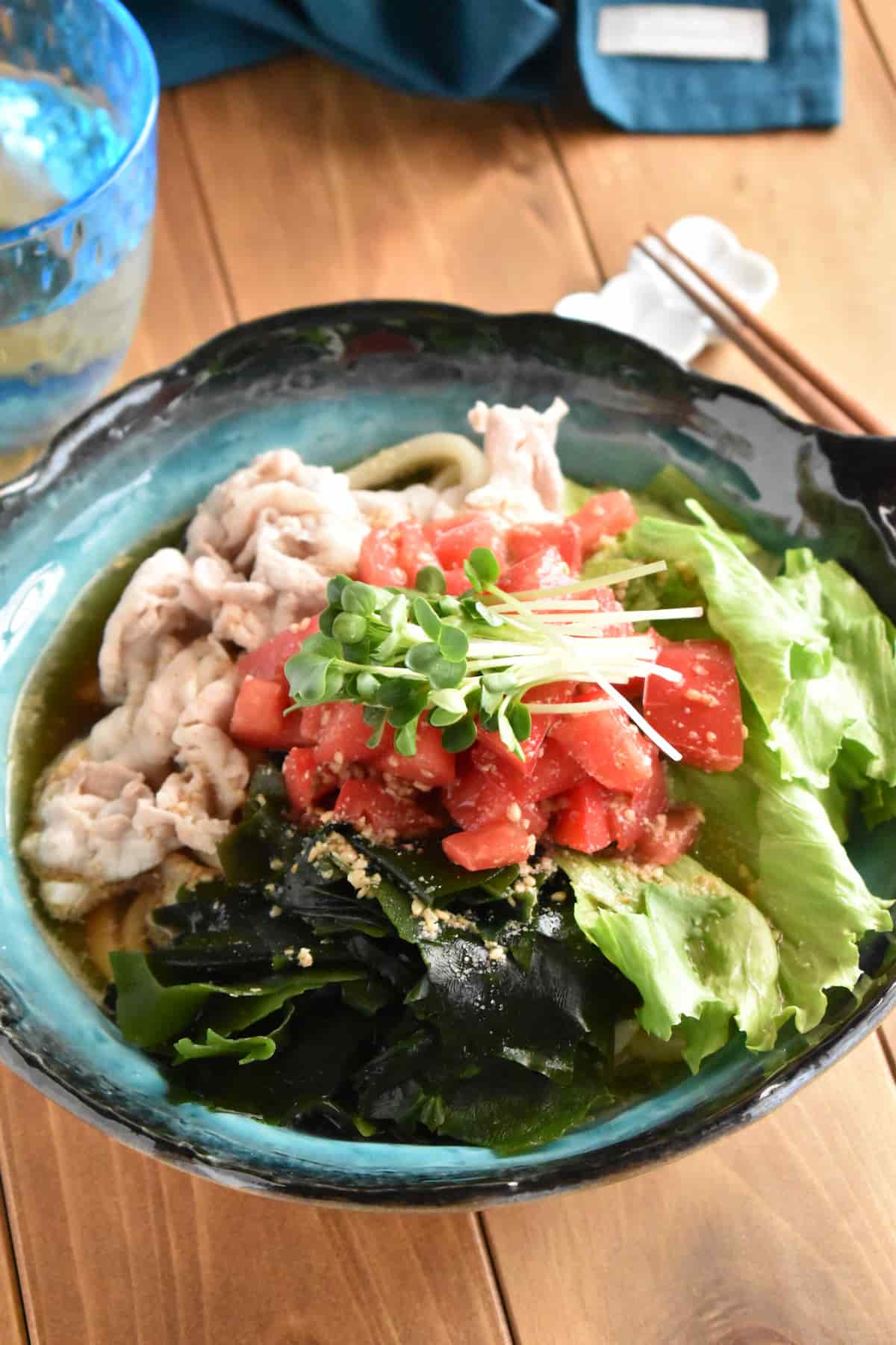 仕上げ(わかめの冷しゃぶうどん)