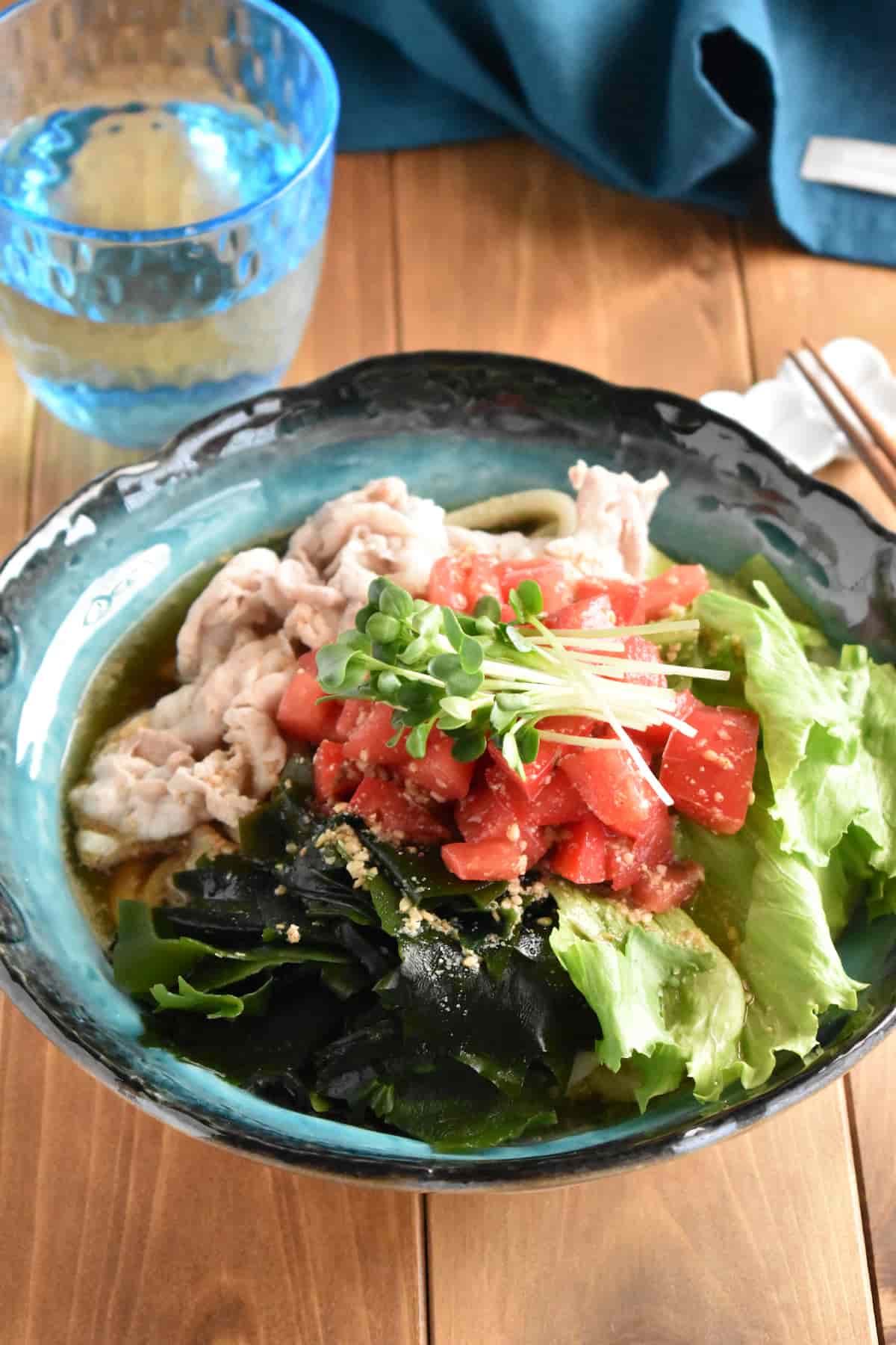仕上げ(わかめの冷しゃぶうどん)