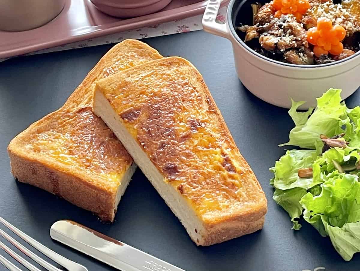 「マヨハニーシナモンシュガートースト」レシピ