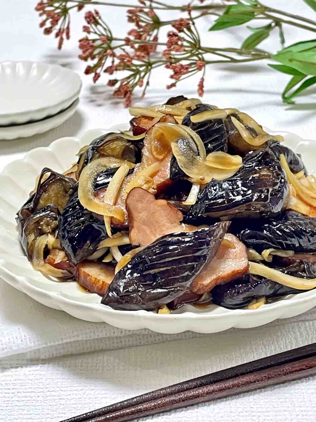 「ポン酢でさっぱり！なすと厚切りベーコン揚げびたし」レシピ