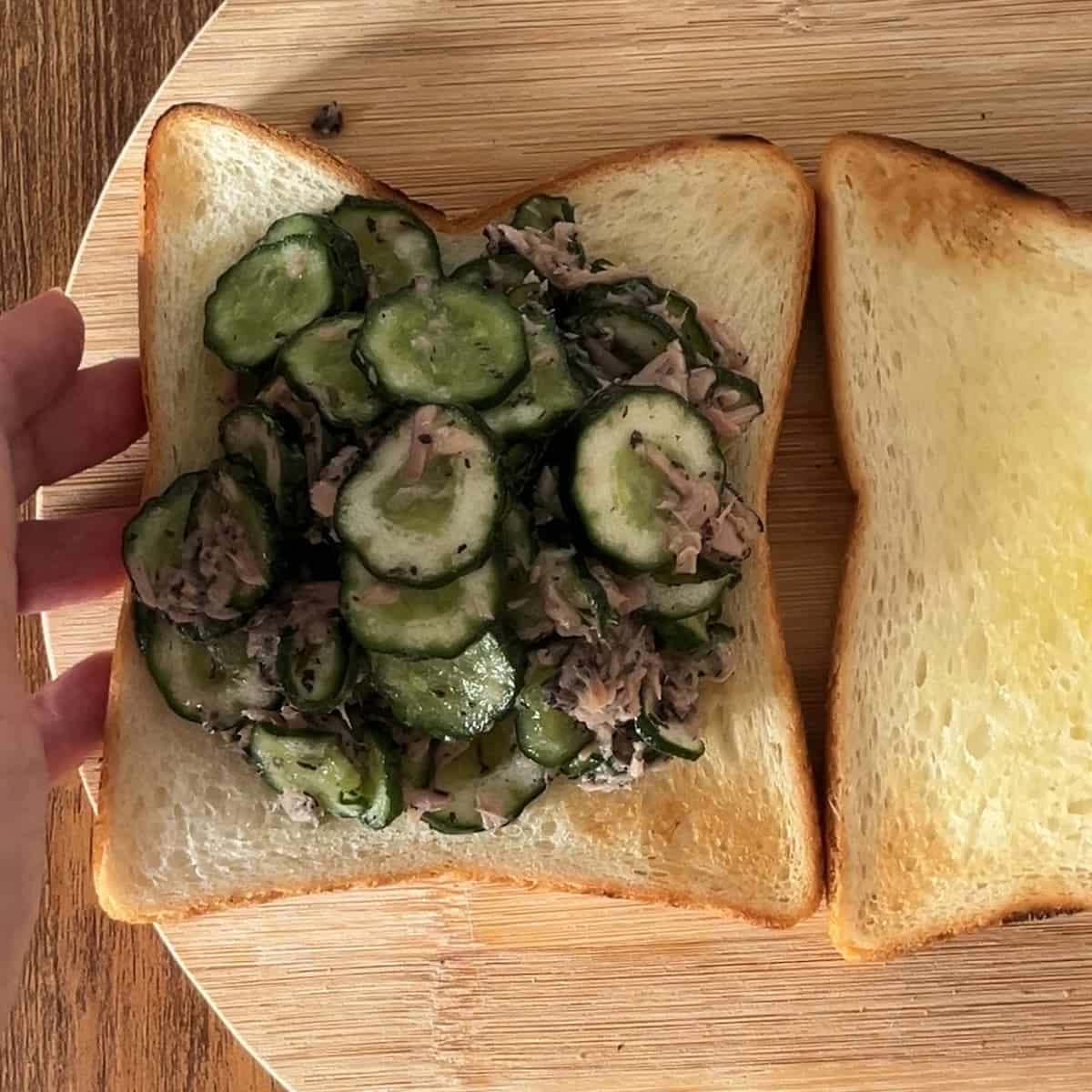 きゅうりとツナのトーストサンド