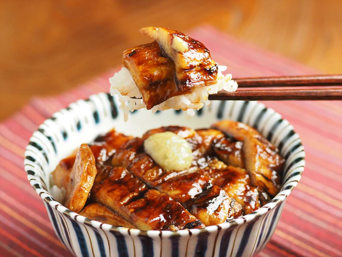 茄子と鶏むね肉のかば焼き丼