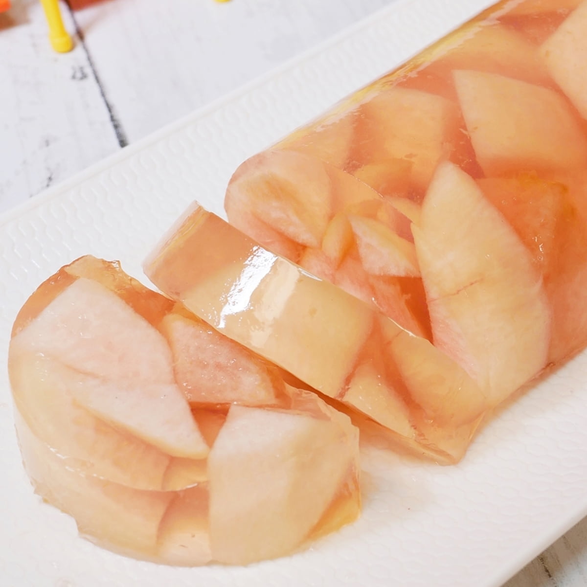 「やさしい甘さの桃ゼリー」レシピ