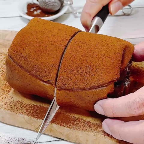 タオルケーキがSNSで流行中！ふわふわ「バナナクレープロールケーキ」レシピ