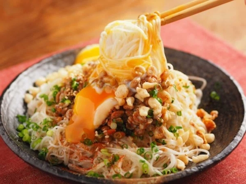 コク旨味に箸が止まらない！筋肉料理人さんの「油そうめん」レシピ