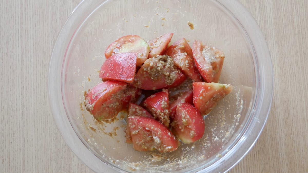 トマトの胡麻和え工程2