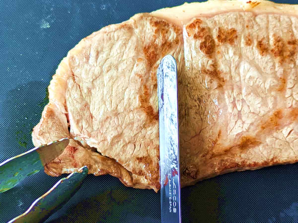 ステーキ肉の切り方