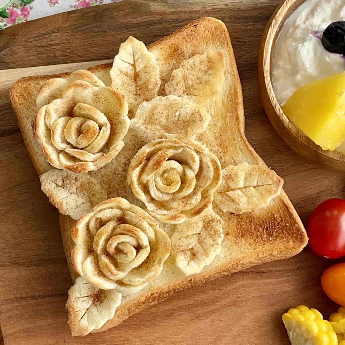 「薔薇のシナモンシュガートースト」レシピ