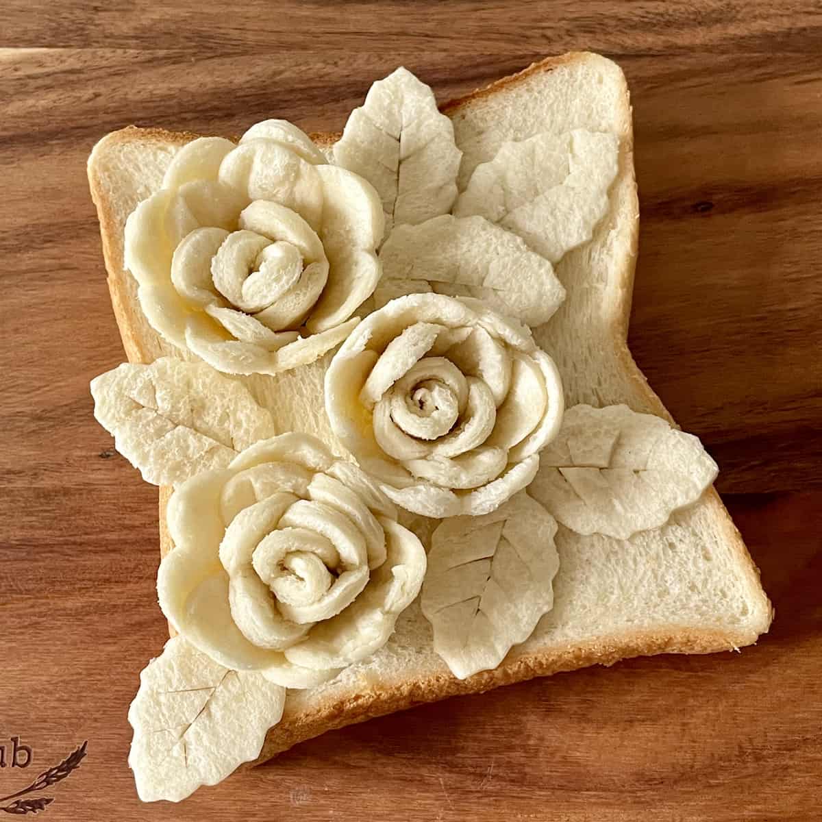 「薔薇のシナモンシュガートースト」レシピ