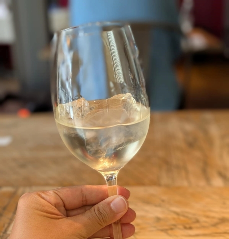 この夏イチオシ！氷を入れて楽しむ成城石井「アイスサマーヌーヴォ」がすっきり飲みやすい♪