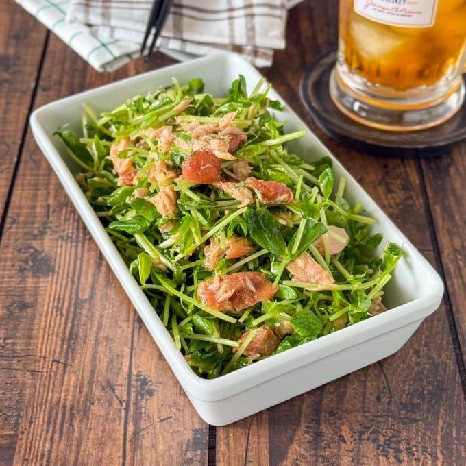 抱えて食べたい！シャキシャキおいしい「豆苗のツナ和え」