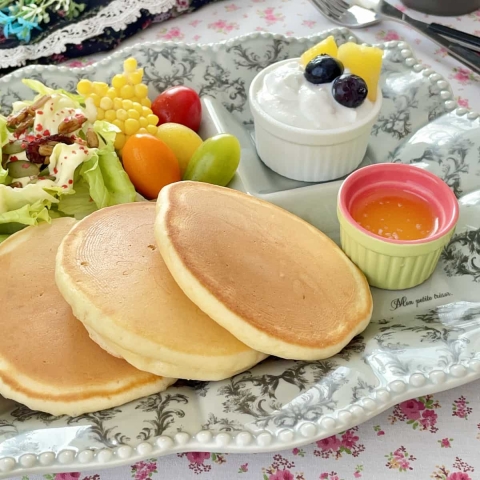 冷保存OK！作り置きおやつにぴったりな「ミニホットケーキ」レシピ