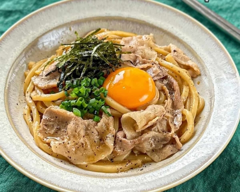 疲れた日でも作れる！まいのごはん。さんの「簡単うどん」レシピ