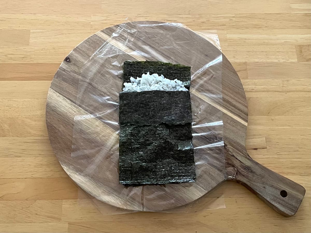 ラップで巻けちゃう！「韓国風海苔巻き」の作り方