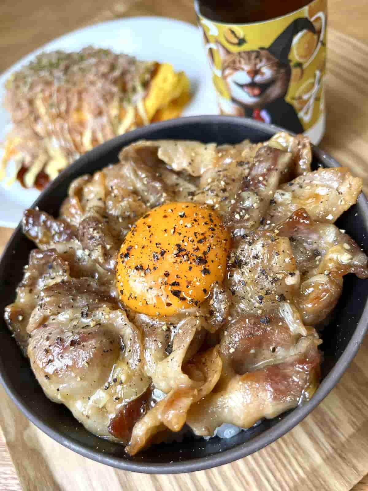 Xで“いいね”10万超！ぴーきちさんの「最強丼」レシピ
