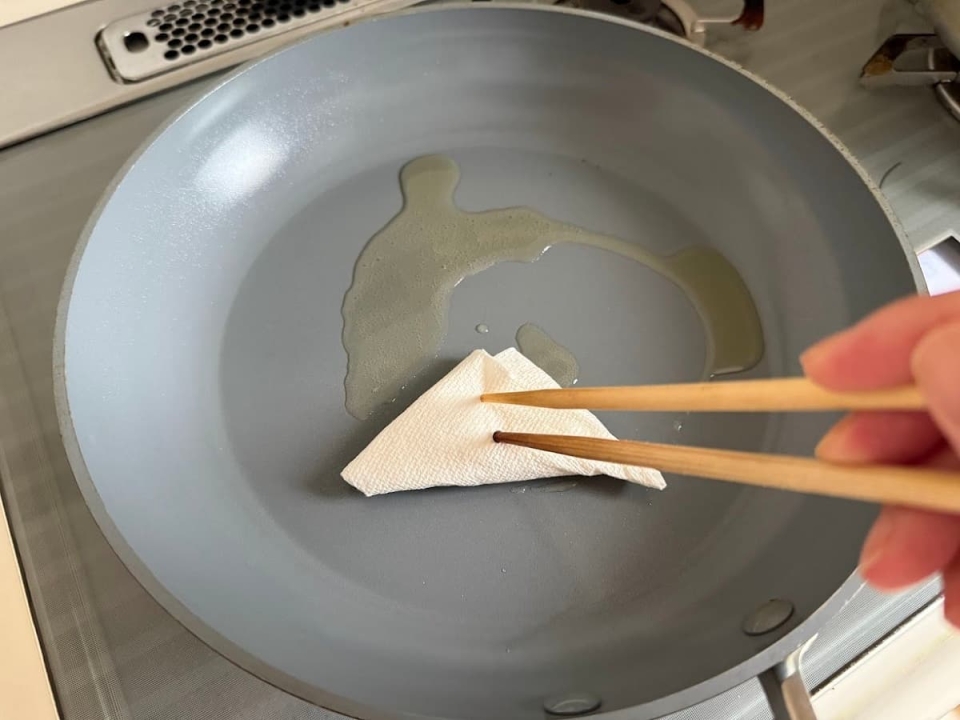 余分な油をふき取る