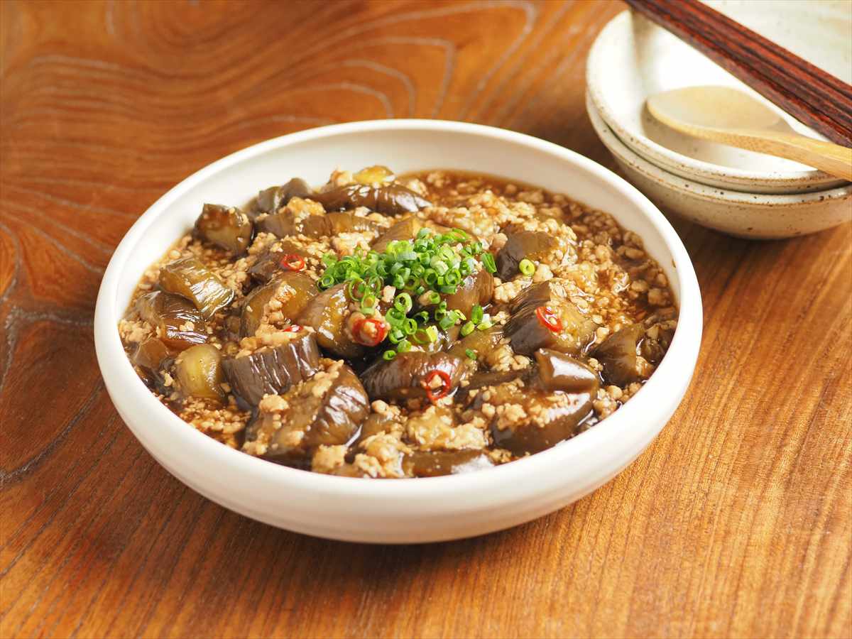 なすと鶏そぼろの甘辛炒め