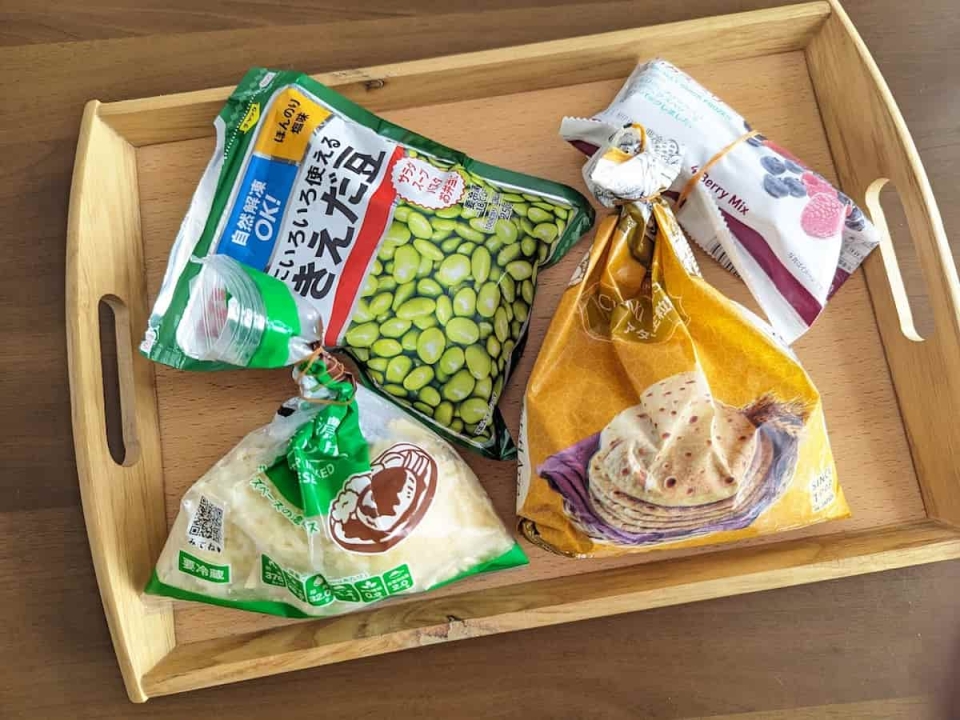 ダイソーの「袋キャップ」を付けるだけ!冷凍庫のプチストレスを軽減