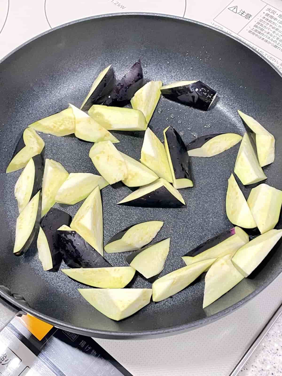 「なすの塩昆布炒め」レシピ
