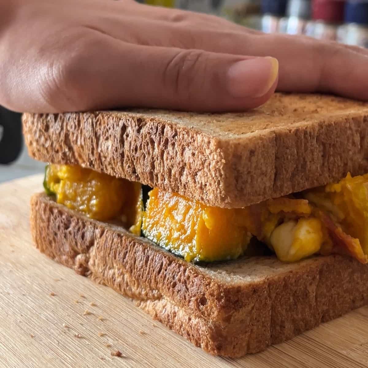 かぼちゃとベーコンのデリ風サンド