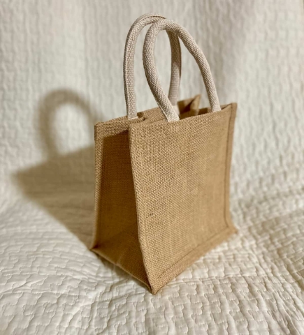 無印良品の大人気商品！使い道いろいろ「ジュートマイバック」