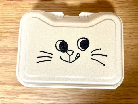 かわいいだけじゃない♪保温効果もあり！キャンドゥ「ランチパック」