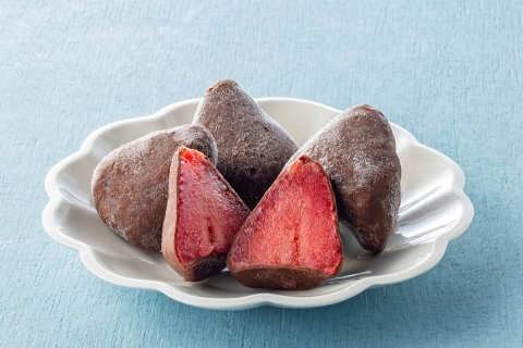 冷凍とは思えない！セブン「フローズンチョコいちご」は驚きのやわらかさが新感覚♪