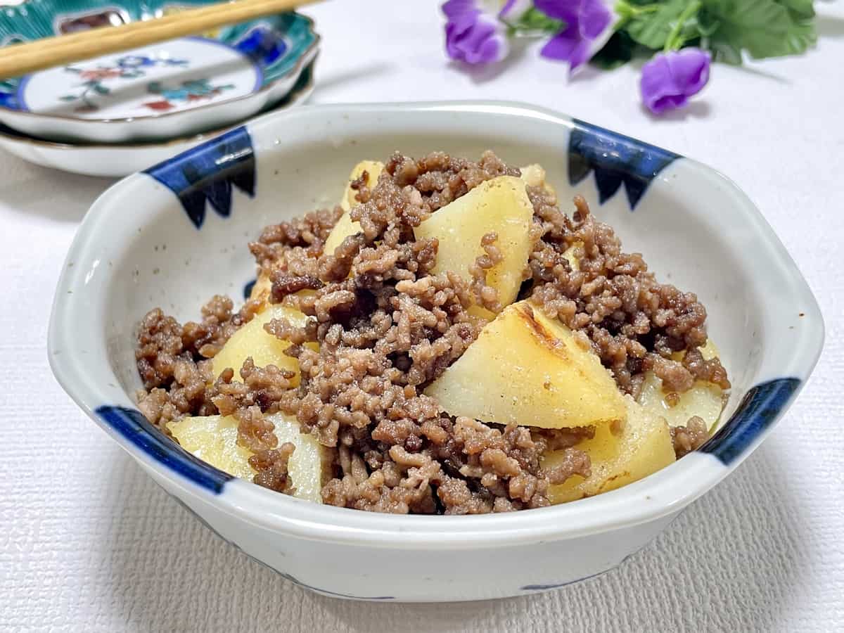 「じゃがいものそぼろ煮」レシピ