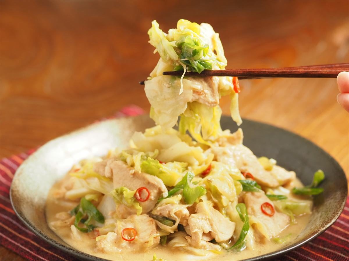 鶏むね肉とキャベツのみそマヨ炒め