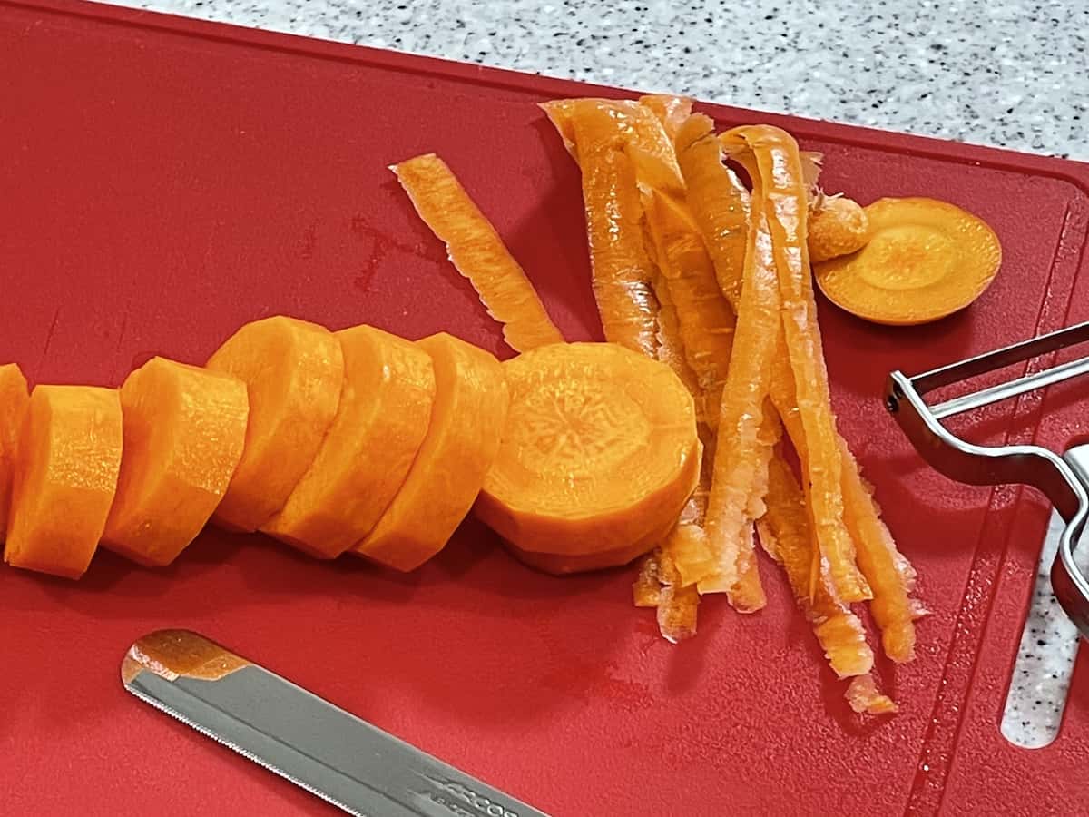 「にんじんの“はんなりお花”の飾り切り」の作り方