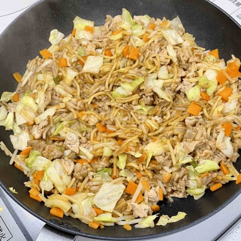 少ないご飯で主食が作れる！簡単おいしい「そばめし」レシピ