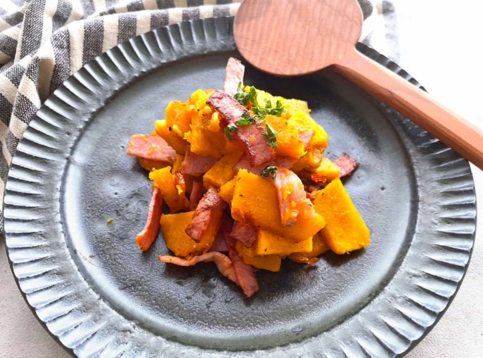 あまじょっぱさの虜♪ 「かぼちゃとベーコンのバター炒め」のレシピ