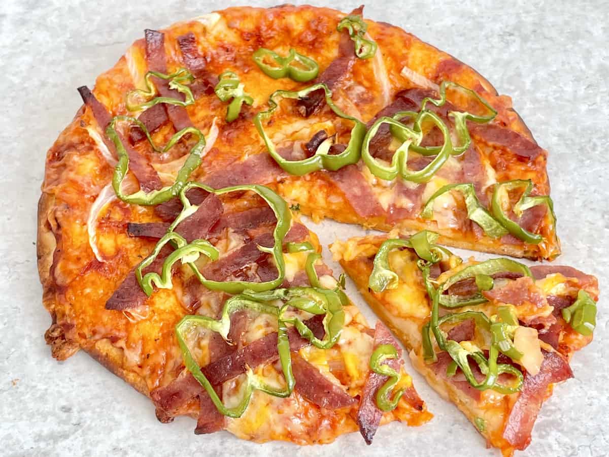 子どもと一緒に作れる♪市販の生地＆ソースで「簡単ピザ」レシピ