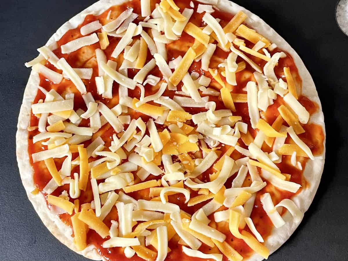 「簡単ピザ」レシピ