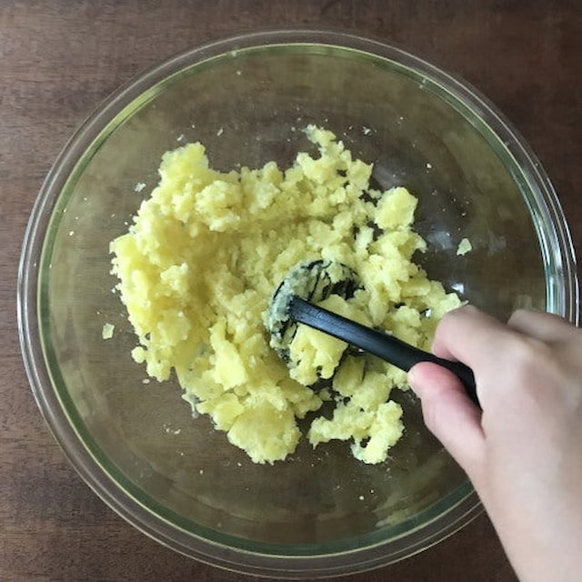 山本ゆりさんの「バスク風スイートポテトケーキ」レシピ