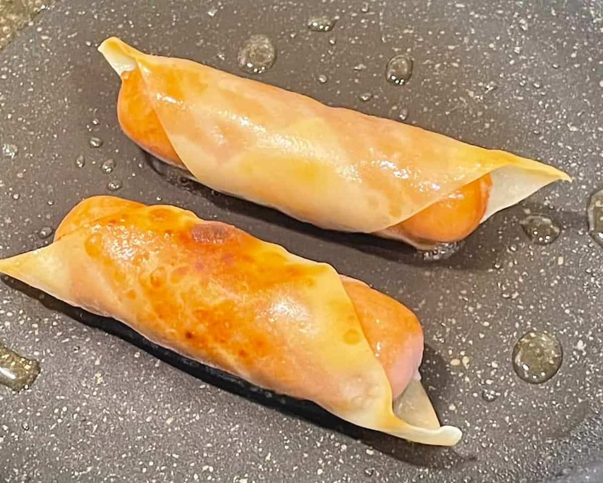 「ウインナーのワンタン皮巻き」レシピ