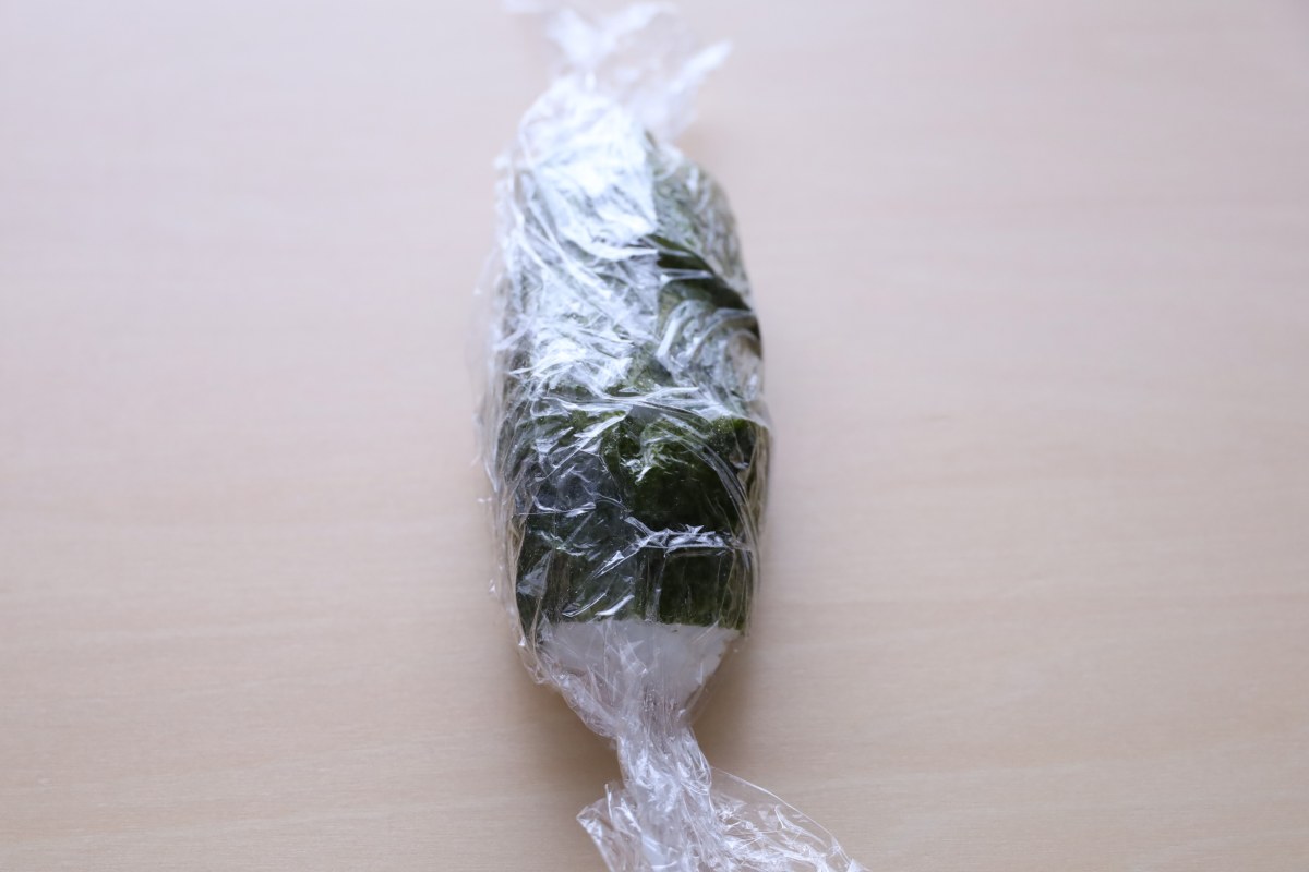 「ハロウィンのスティックおにぎり」レシピ_おひるねミイラ