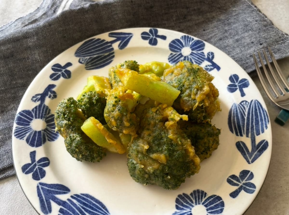 つまみ食いが止まらない！「ブロッコリーのカレー天ぷら」の作り方