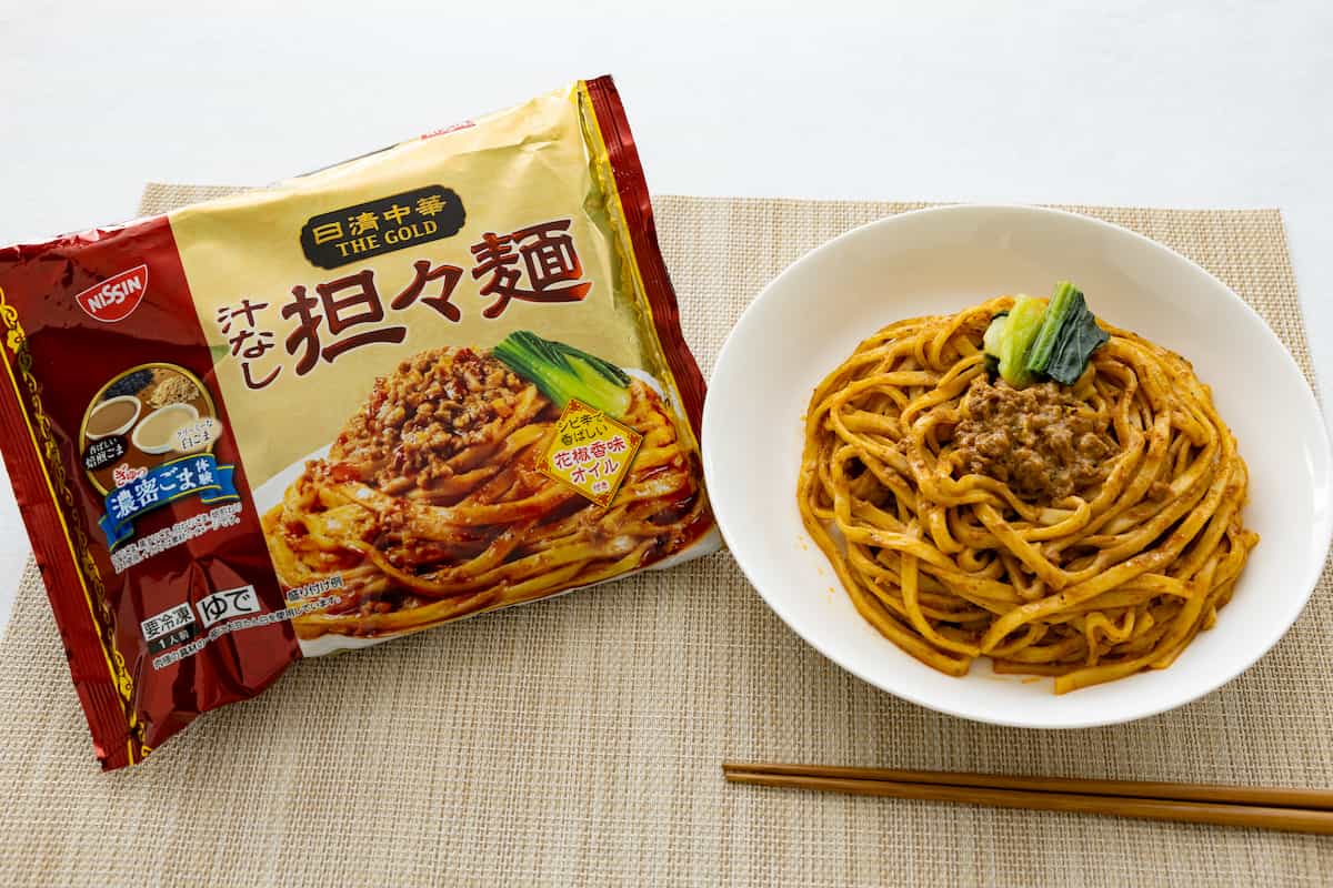 日清中華 THE GOLD 汁なし担々麺