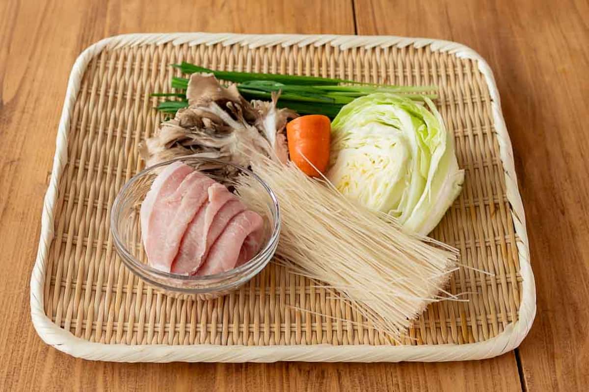 「豚肉ときのこのこっくりみそビーフン」レシピ