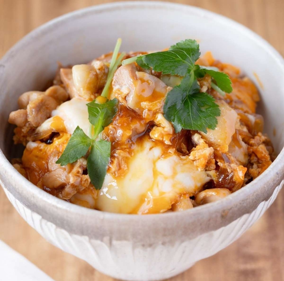 15分で絶品！人気料理家もあいかすみさんの「どんぶり」レシピ