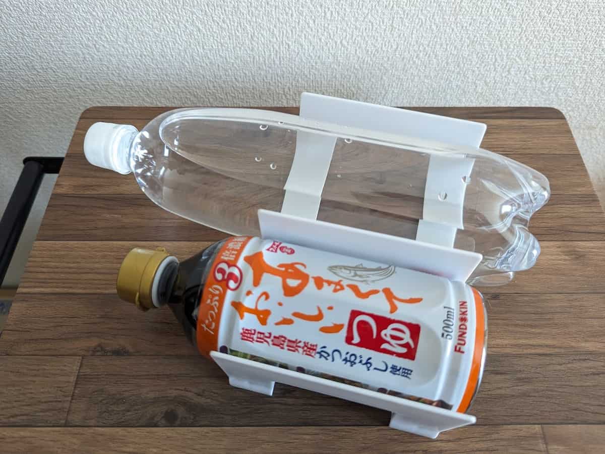 ダイソー ペットボトルラック 使用例